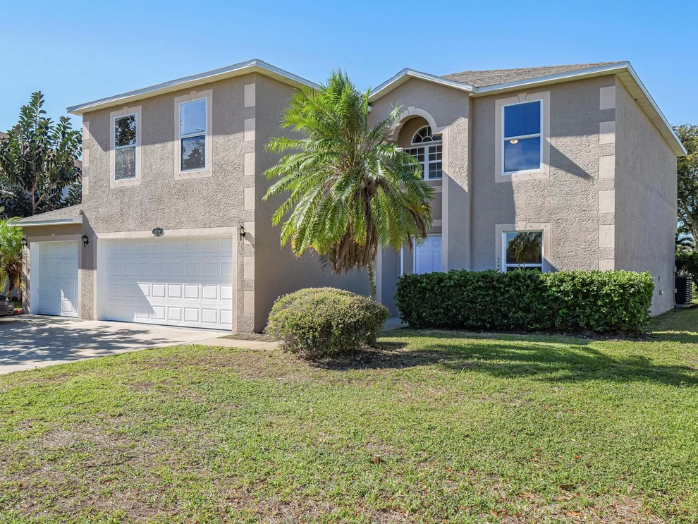 Unit for sale at 5929 Ridge Lake Circle, Vero Beach, FL 32967