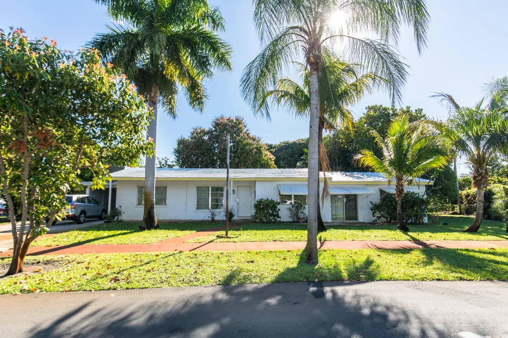 Unit for sale at 308 Australian Circle, Lake Park, FL 33403