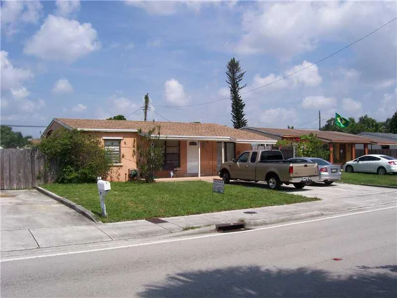 Unit for sale at 5181 N Andrews Avenue, Oakland Park, FL 33309