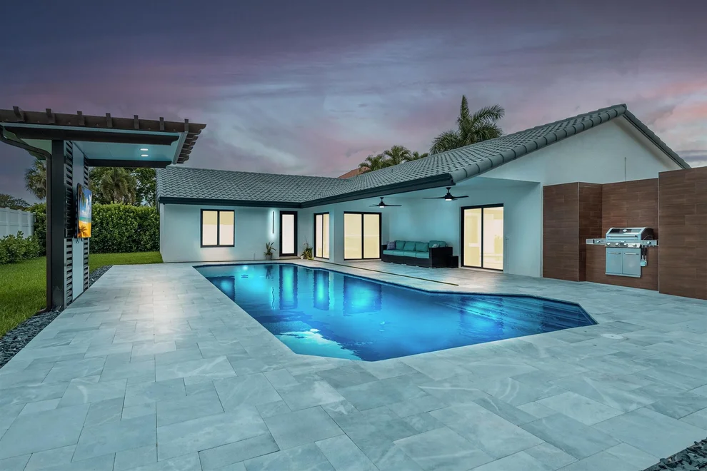 Unit for sale at 5143 Deerhurst Crescent Circle, Boca Raton, FL 33486