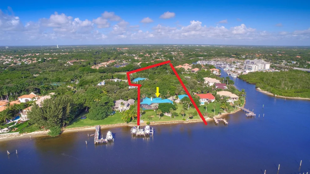 Unit for sale at 13750 Old Prosperity Farms Road, Palm Beach Gardens, FL 33410
