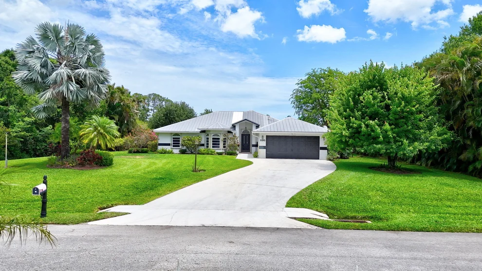 Unit for sale at 895 SE Waterside Way, Stuart, FL 34997