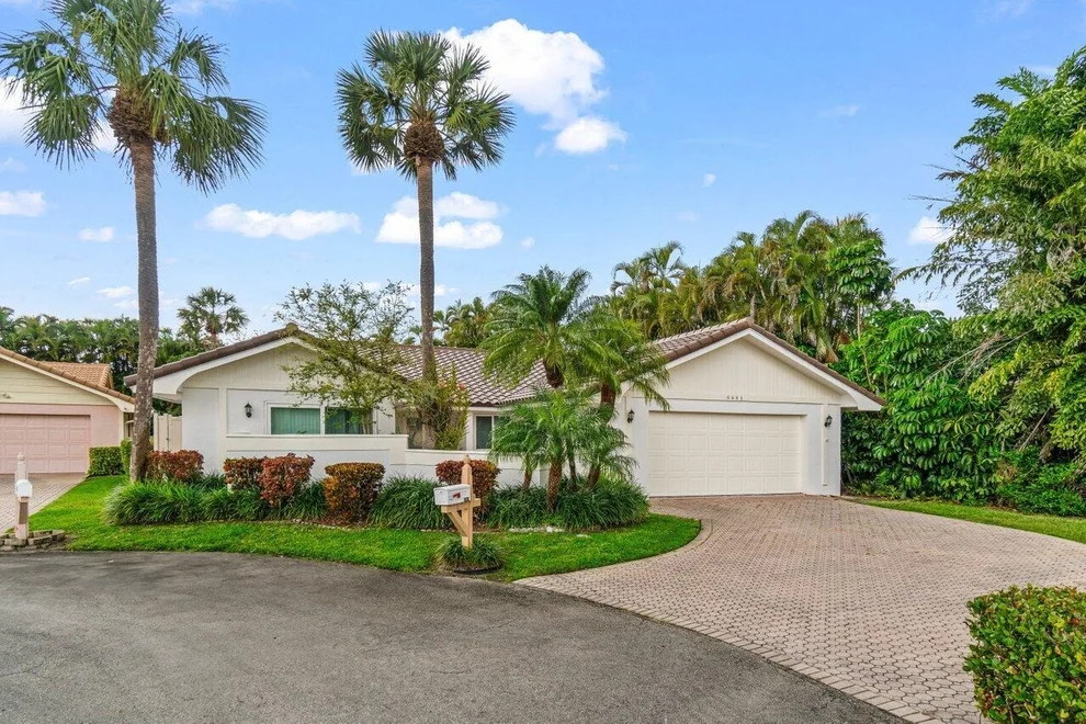 Unit for sale at 6881 Villas Drive S, Boca Raton, FL 33433