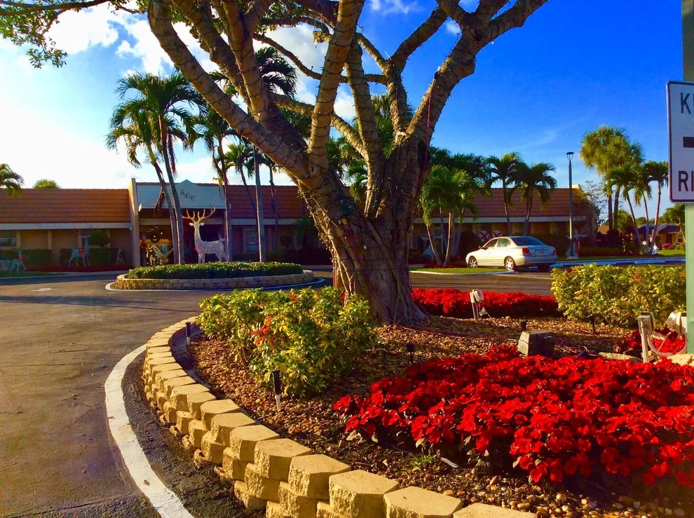 Unit for sale at 140 Lake Meryl Drive, West Palm Beach, FL 33411