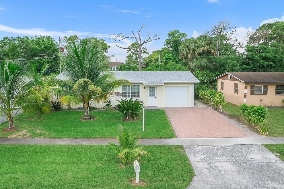 Unit for sale at 4862 Tortuga Drive, West Palm Beach, FL 33407