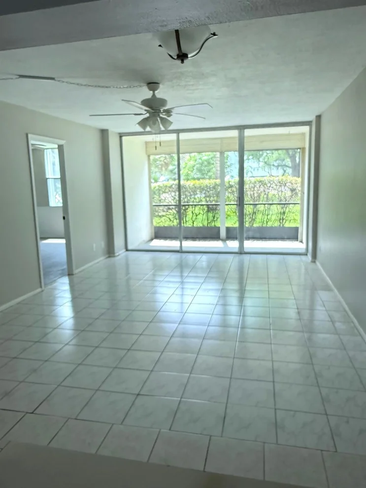 Unit for sale at 115 Royal Park Drive, Oakland Park, FL 33309