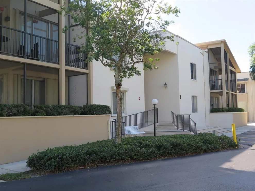 Unit for sale at 11811 Avenue Of The Pga, Palm Beach Gardens, FL 33418