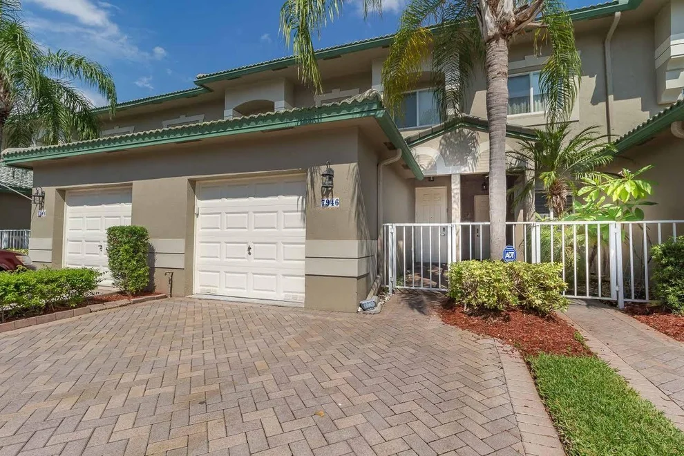 Unit for sale at 7946 Exeter Circle E, Tamarac, FL 33321