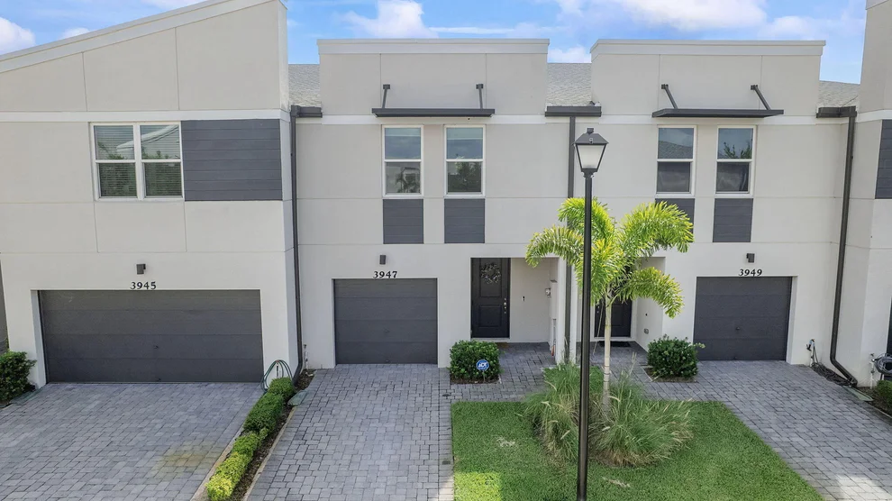 Unit for sale at 3947 SE Mentmore Lane, Stuart, FL 34997