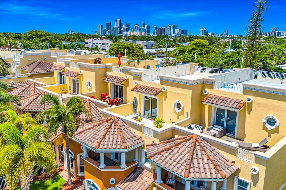 Unit for sale at 913 NE 17th Way, Fort Lauderdale, FL 33304