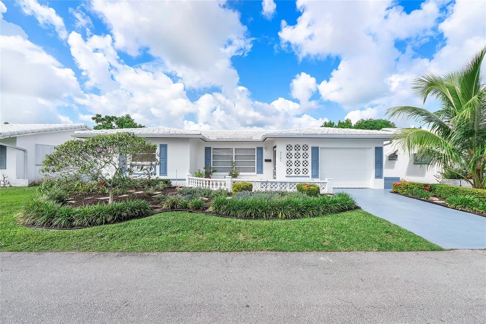 Unit for sale at 5721 NW 81st Terrace, Tamarac, FL 33321