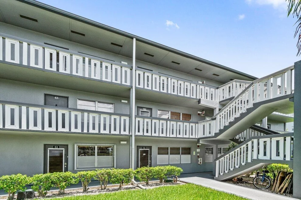 Unit for sale at 68 Suffolk B, Boca Raton, FL 33434