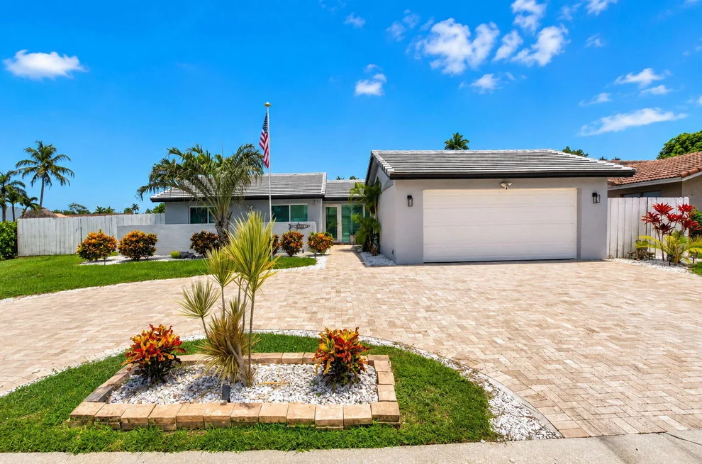 Unit for sale at 6521 Woodbury Road, Boca Raton, FL 33433