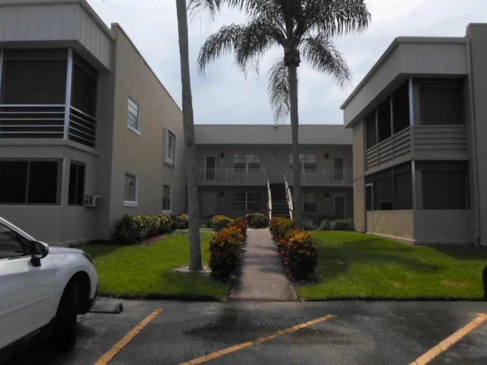 Unit for sale at 68 Burgundy B, Delray Beach, FL 33484