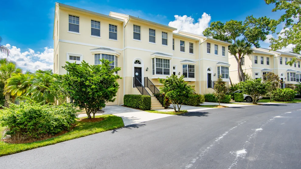 Unit for sale at 1625 42nd Square, Vero Beach, FL 32960