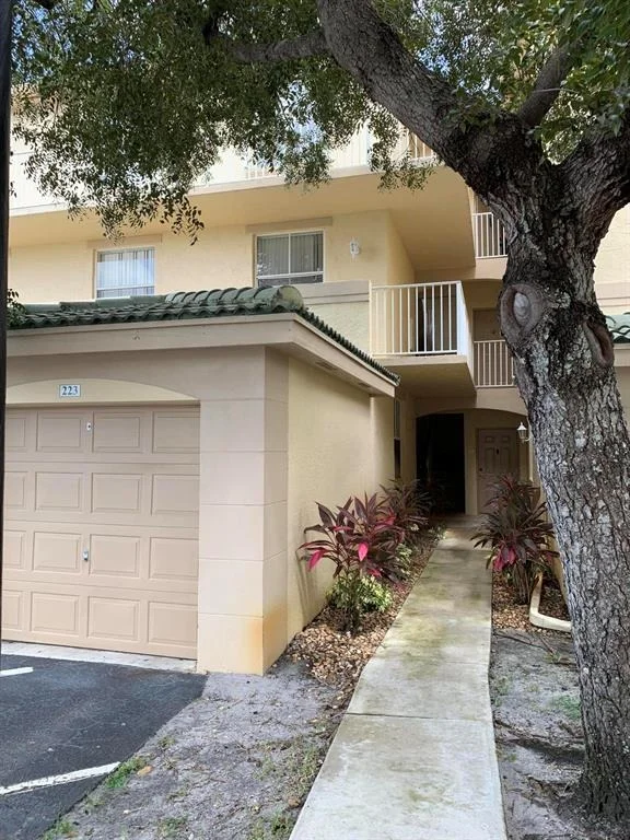 Unit for sale at 2040 Greenview Shores Boulevard, Wellington, FL 33414