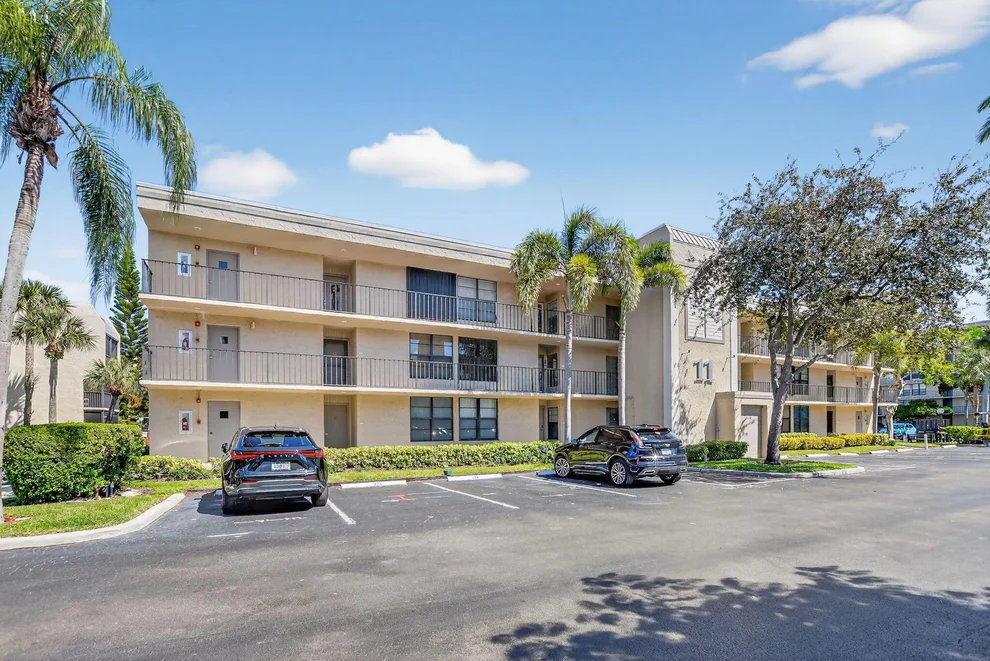 Unit for sale at 11 ROYAL PALM Way, Boca Raton, FL 33432