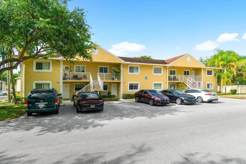 Unit for sale at 202 Palm Beach Trace Drive, Royal Palm Beach, FL 33411