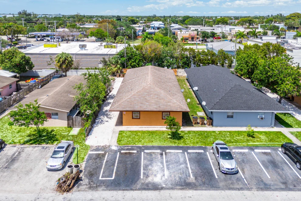 Unit for sale at 279 SW 1st Street, Deerfield Beach, FL 33441