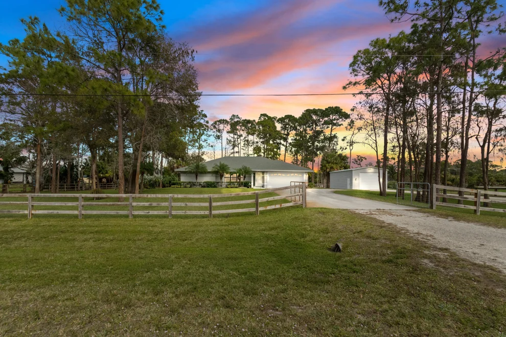 Unit for sale at 16743 E Lancashire Drive, The Acreage, FL 33470