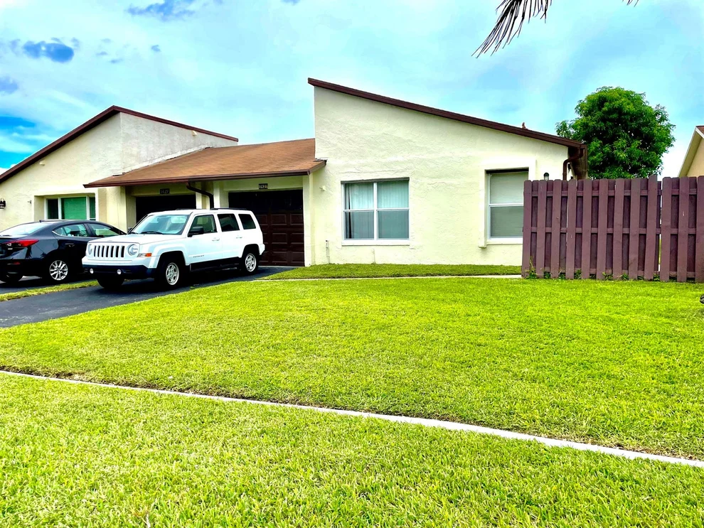 Unit for sale at 5421 Mirror Lakes Boulevard, Boynton Beach, FL 33472