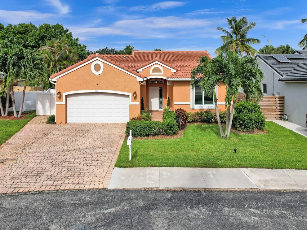 Unit for sale at 3226 NW 22nd Avenue, Oakland Park, FL 33309