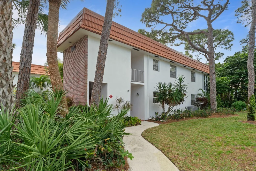 Unit for sale at 2600 SE Ocean Boulevard, Stuart, FL 34996