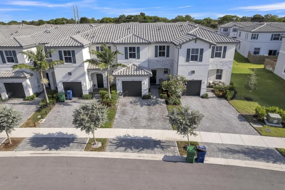 Unit for sale at 11881 NW 46th Street, Coral Springs, FL 33076