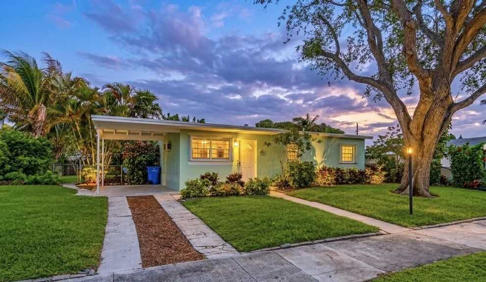 Unit for sale at 1439 W Broome Street, Lantana, FL 33462