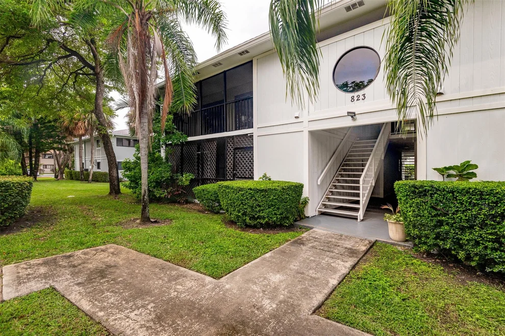 Unit for sale at 823 NE 199th Street, Miami, FL 33179