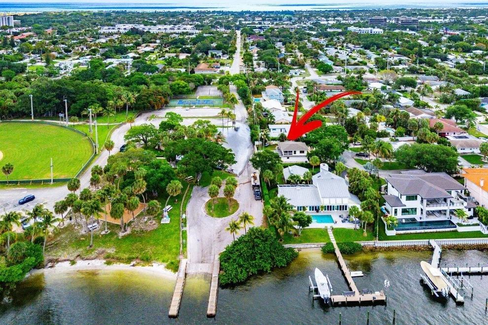 Unit for sale at 2101 N Palm Circle, North Palm Beach, FL 33408