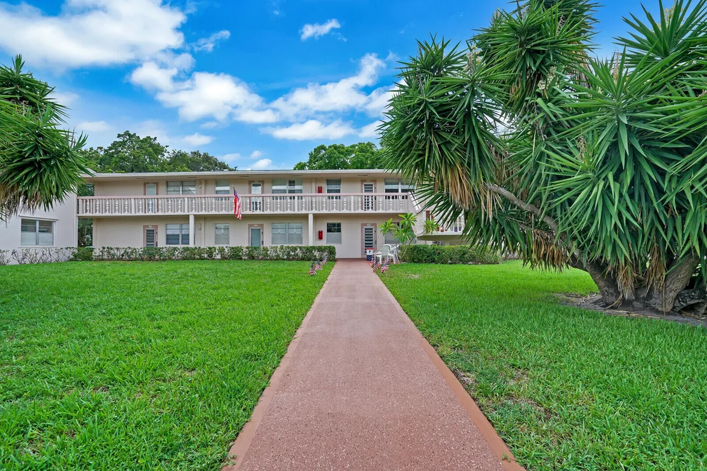 Unit for sale at 316 Farnham P, Deerfield Beach, FL 33442