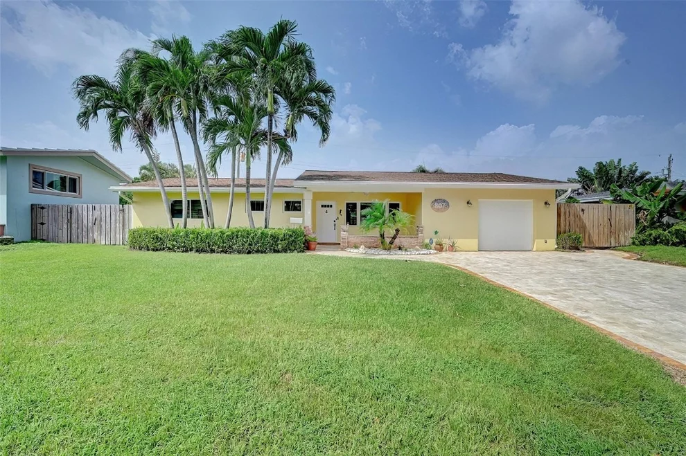 Unit for sale at 807 SE 10th Terrace, Deerfield Beach, FL 33441