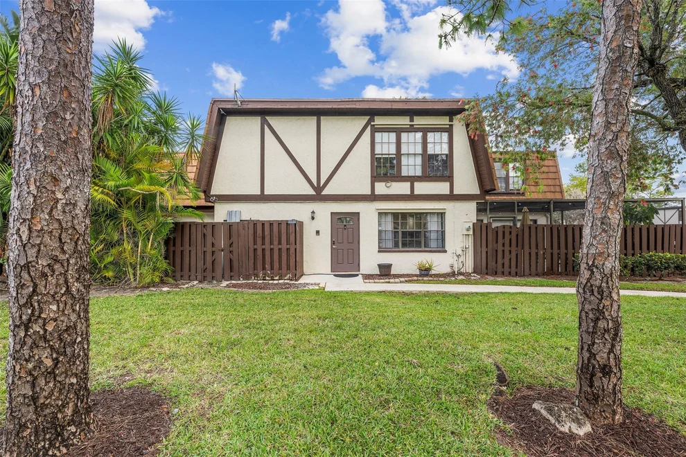 Unit for sale at 100 Weybridge Circle, Royal Palm Beach, FL 33411