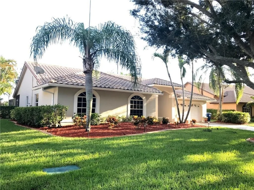 Unit for sale at 10470 NW 48th Place, Coral Springs, FL 33076