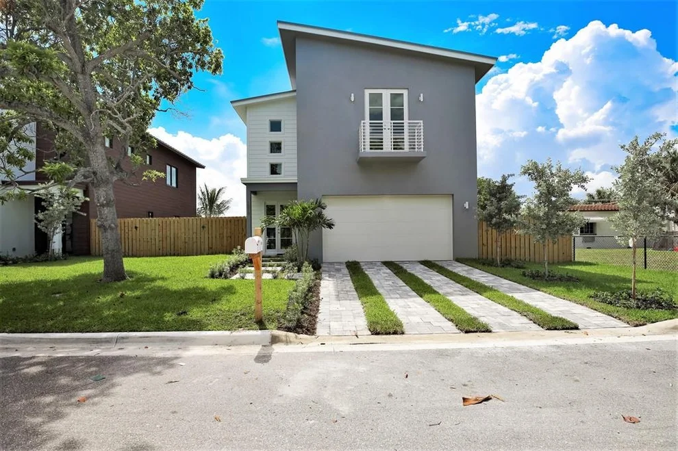 Unit for sale at 1519 N Lakeside Drive, Lake Worth Beach, FL 33460