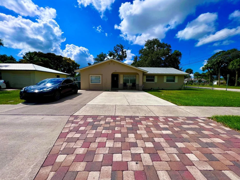 Unit for sale at 3215 Hibiscus Avenue, Fort Pierce, FL 34947