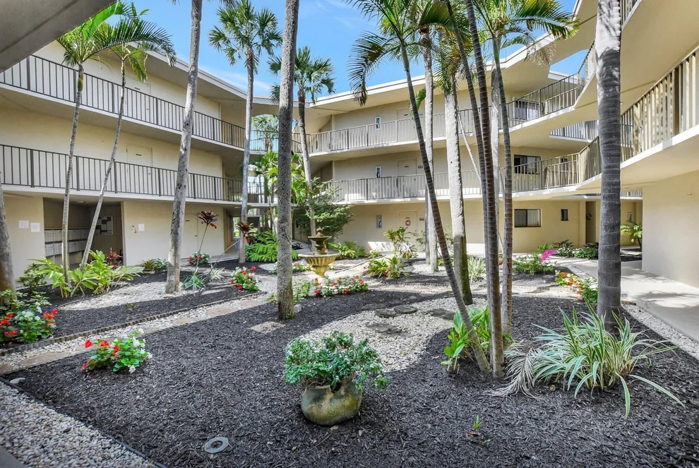 Unit for sale at 5340 Las Verdes Circle, Delray Beach, FL 33484