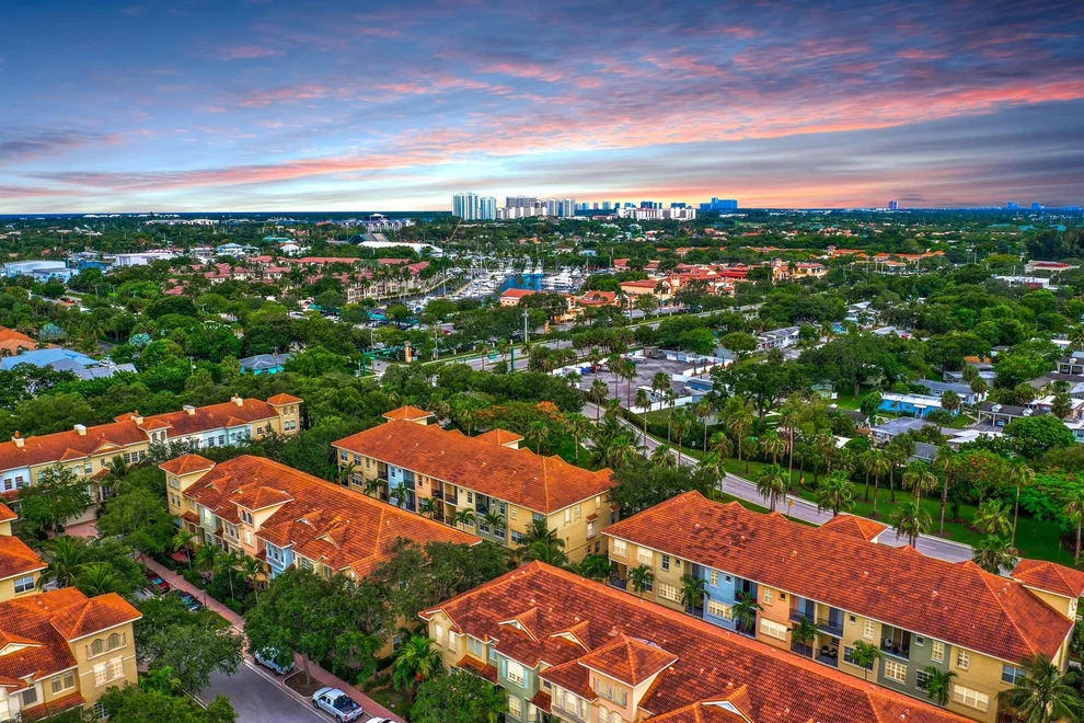 Unit for sale at 2705 Ravella Way, Palm Beach Gardens, FL 33410
