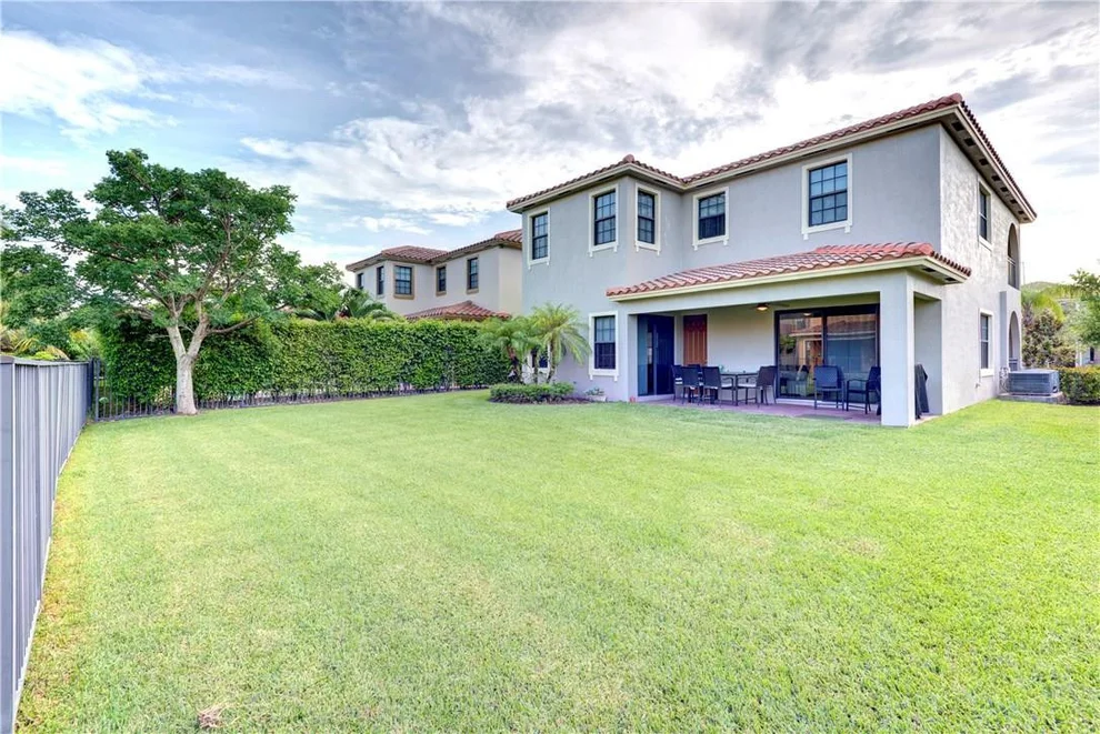 Unit for sale at 7290 NW 112th Terrace, Parkland, FL 33076