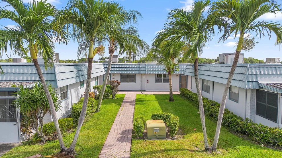 Unit for sale at 8 Waterford A, Delray Beach, FL 33446
