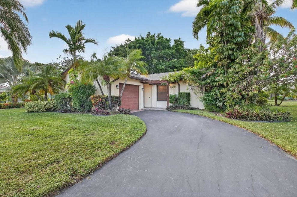 Unit for sale at 18051 104th Terrace S, Boca Raton, FL 33498