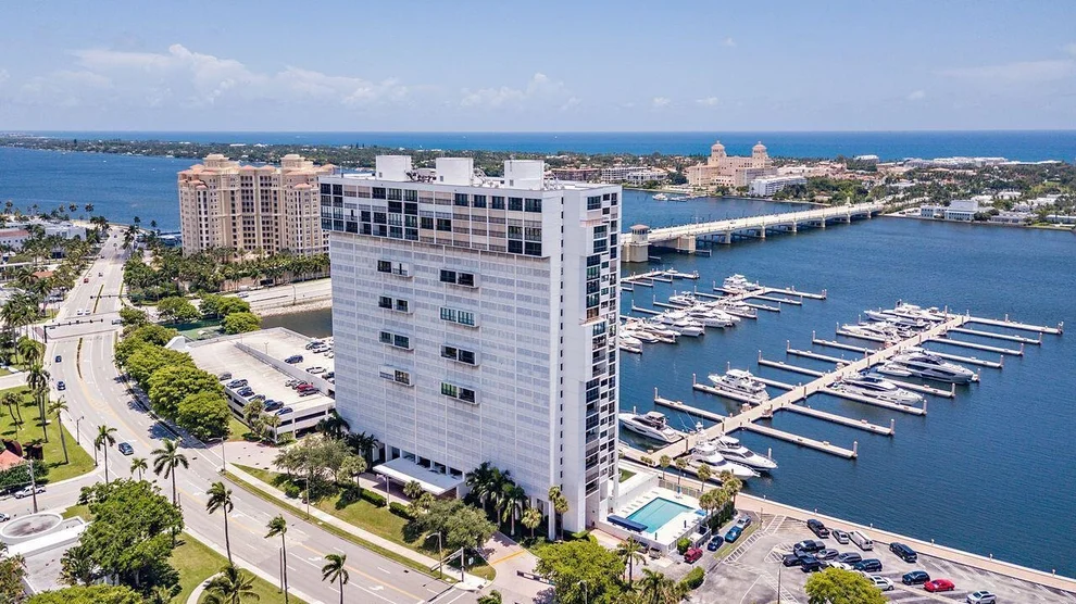 Unit for sale at 400 N Flagler Drive, West Palm Beach, FL 33401