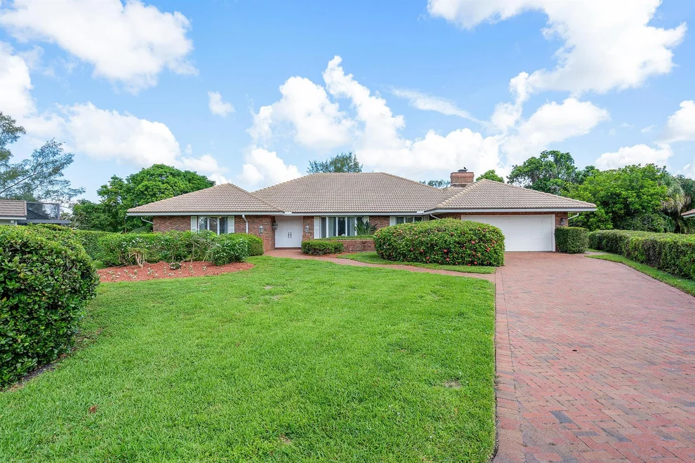 Unit for sale at 16 Marlwood Lane, Palm Beach Gardens, FL 33418