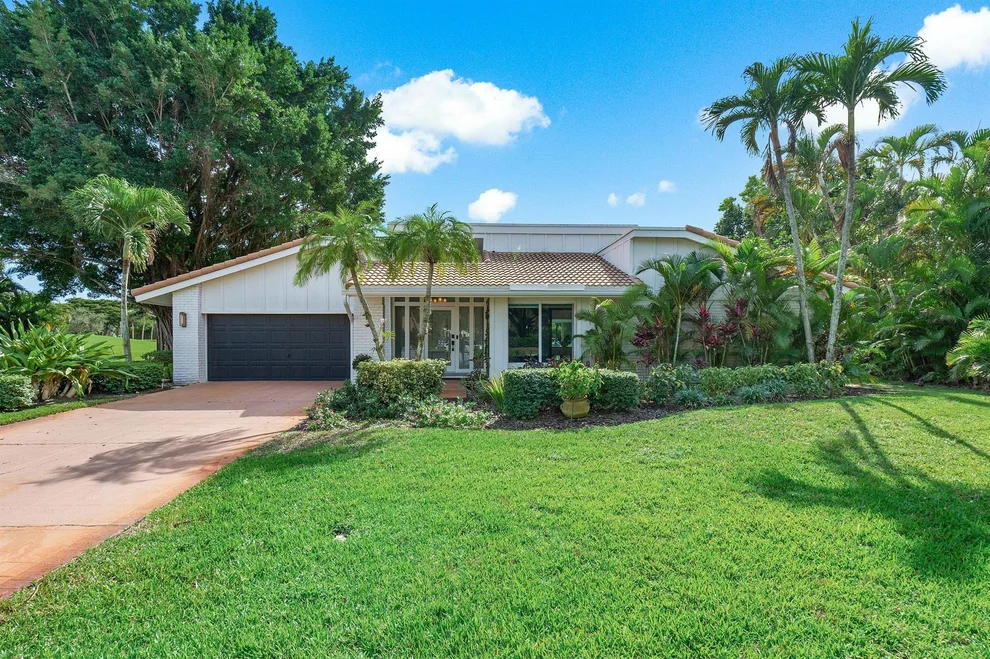 Unit for sale at 635 Lakewoode Circle E, Delray Beach, FL 33445