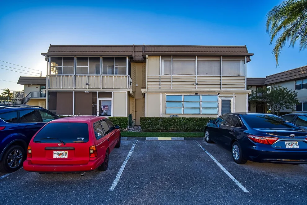 Unit for sale at 267 Saxony F, Delray Beach, FL 33446