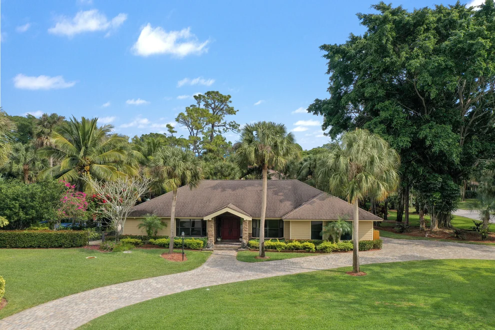 Unit for sale at 8732 Thousand Pines Circle, West Palm Beach, FL 33411