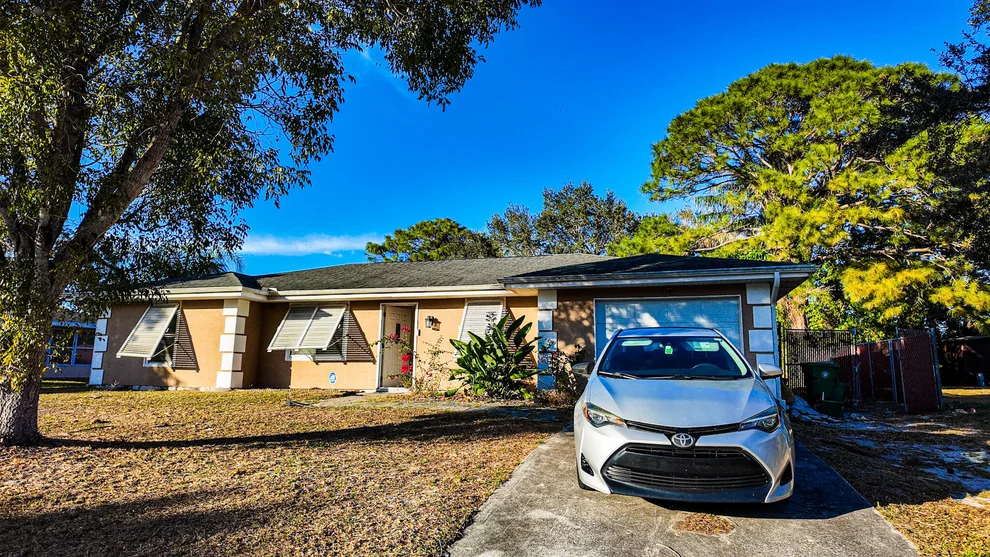 Unit for sale at 410 SW Kentwood Road, Port St Lucie, FL 34953
