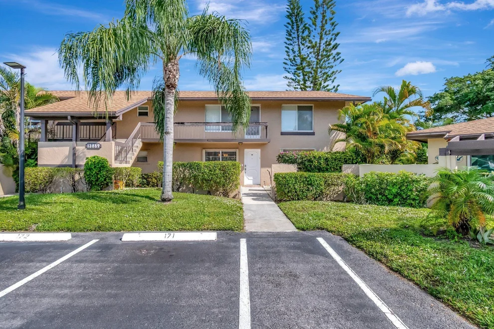 Unit for sale at 13869 Via Aurora, Delray Beach, FL 33484