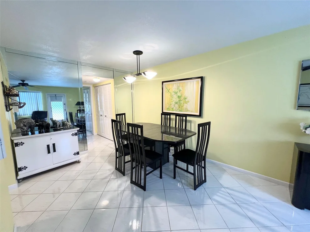 Unit for sale at 112 Oakridge I, Deerfield Beach, FL 33442